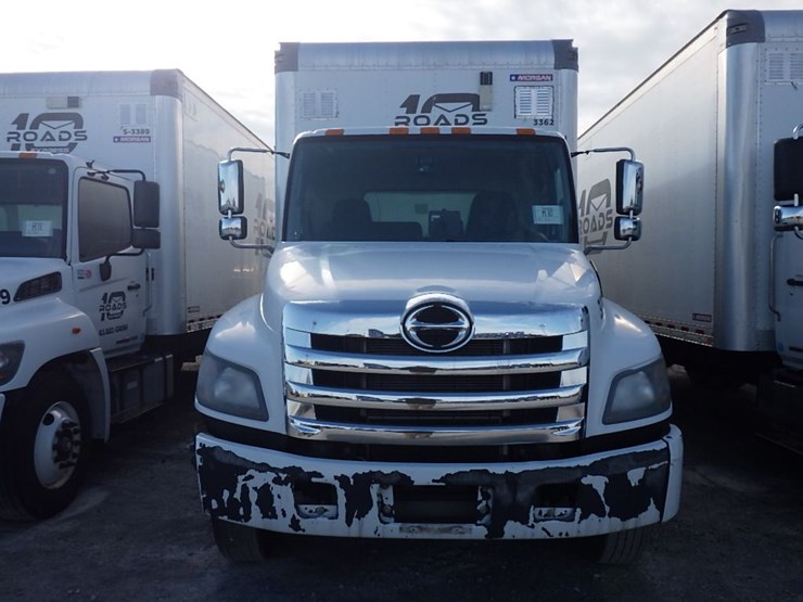 2020-hino-268a-image-2