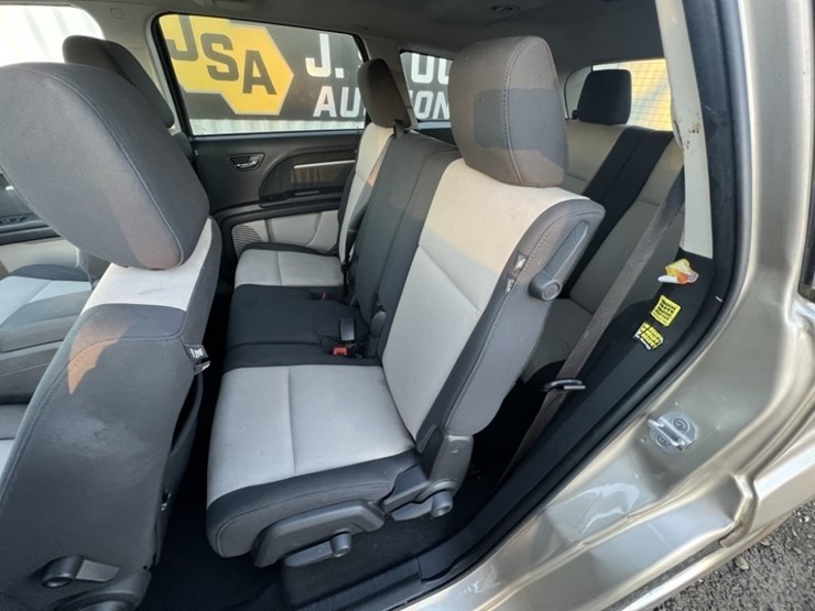 2009-dodge-journey-sxt-image-25