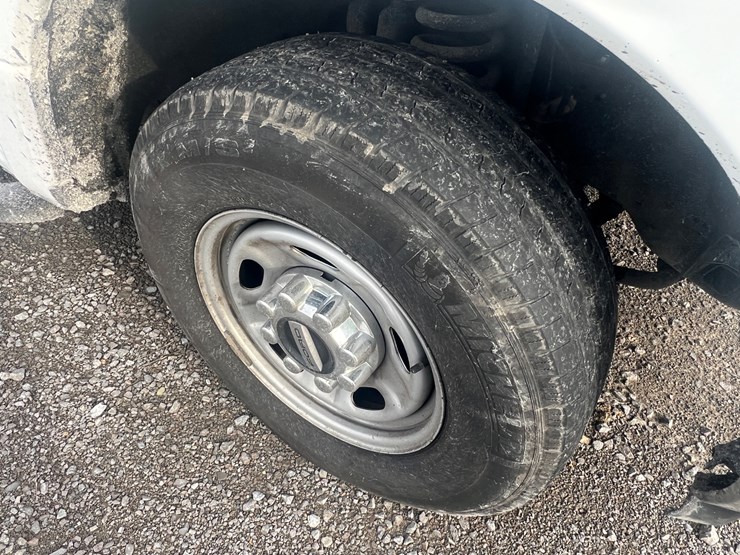 2019-ford-f250-xl-image-12