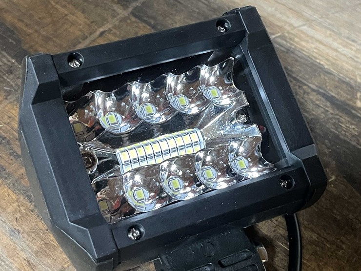 #2023-•-(2)-led-work-lights,-4"-long,-12/24vdc-(pr11)-image-3