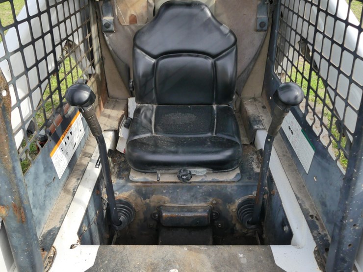 2004-bobcat-s185-image-12