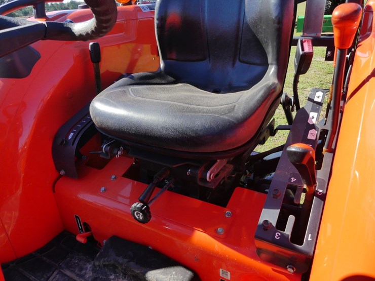 2021-kubota-mx5400-image-11