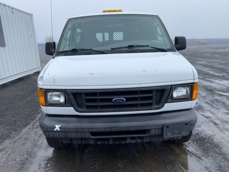 2004-ford-e350-sd-image-8