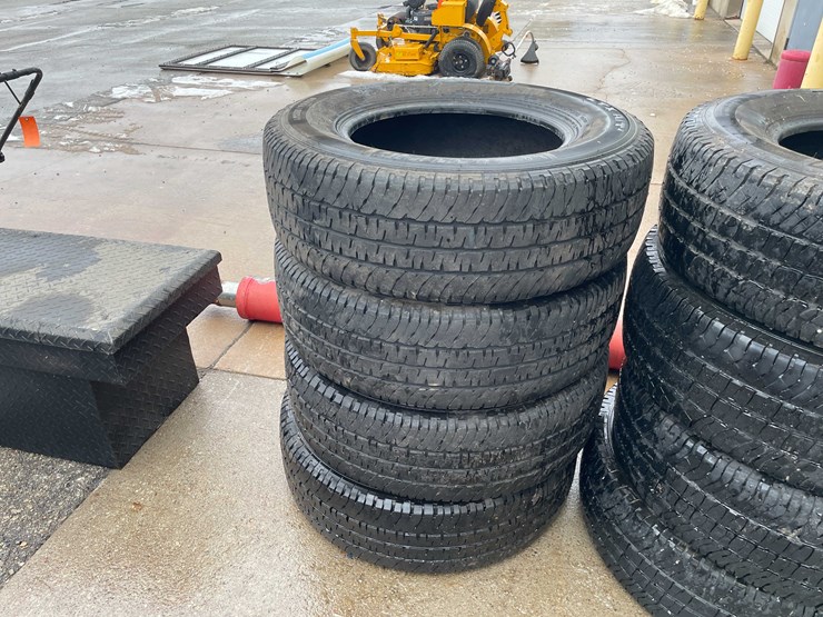 #2075-•-(4)-tires-(o3)-image-2