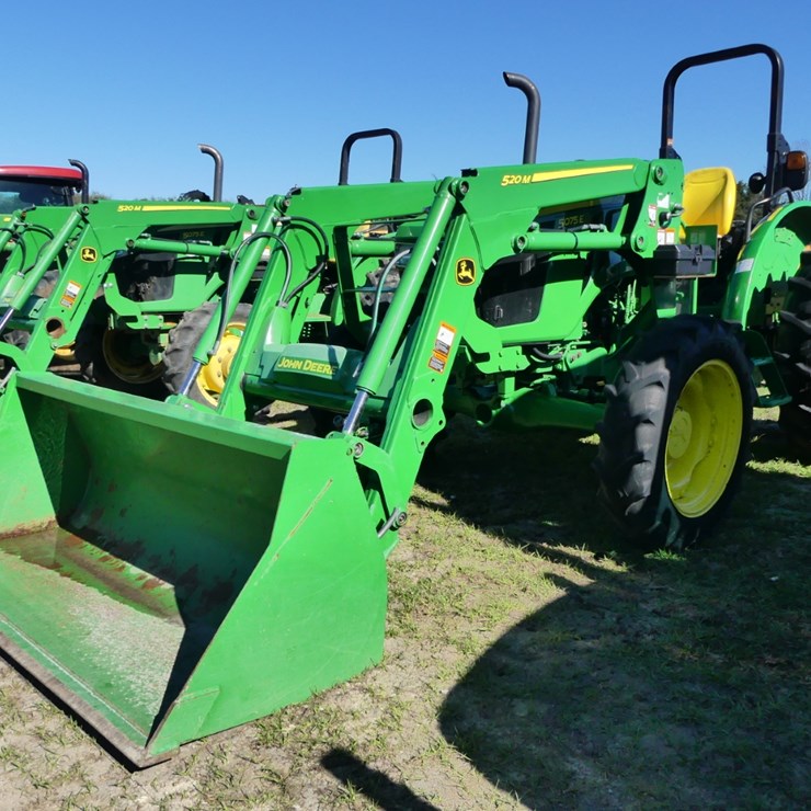 JOHN DEERE 5075E