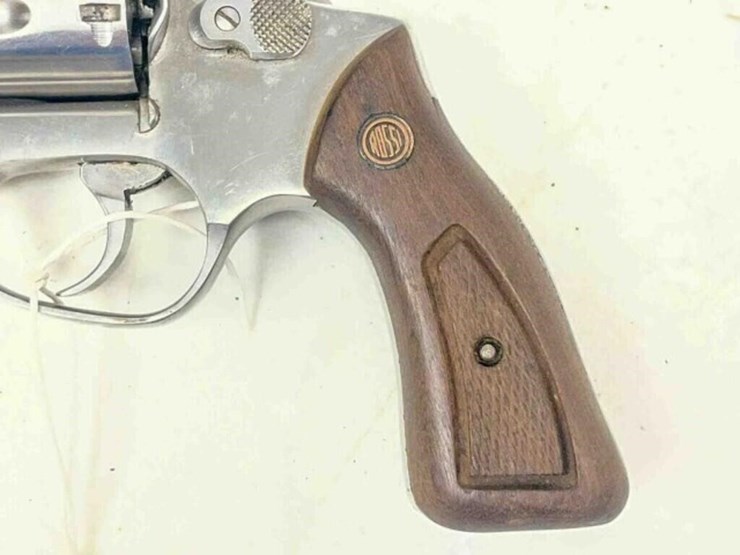 amadeo-rossi-revolver-image-7