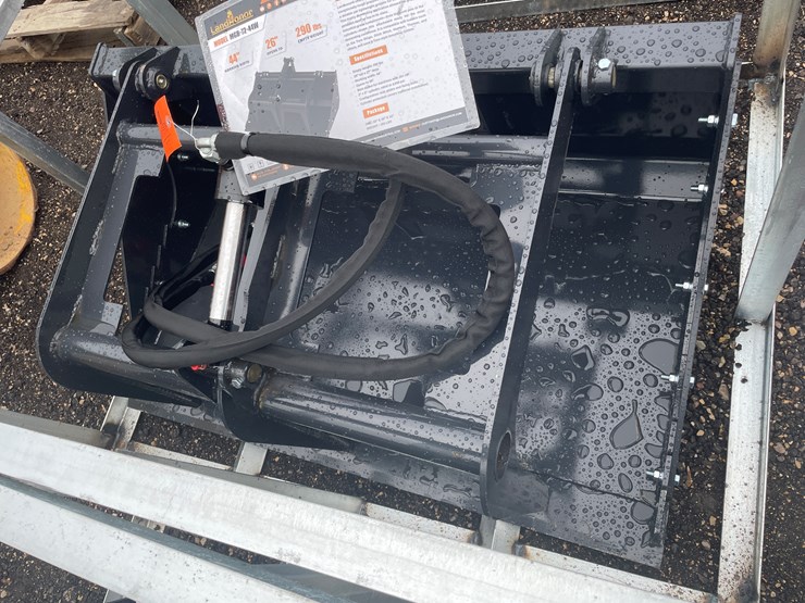 #1164-•-unused,-landhonor-mini-skidsteer-grapple-bucket-image-2
