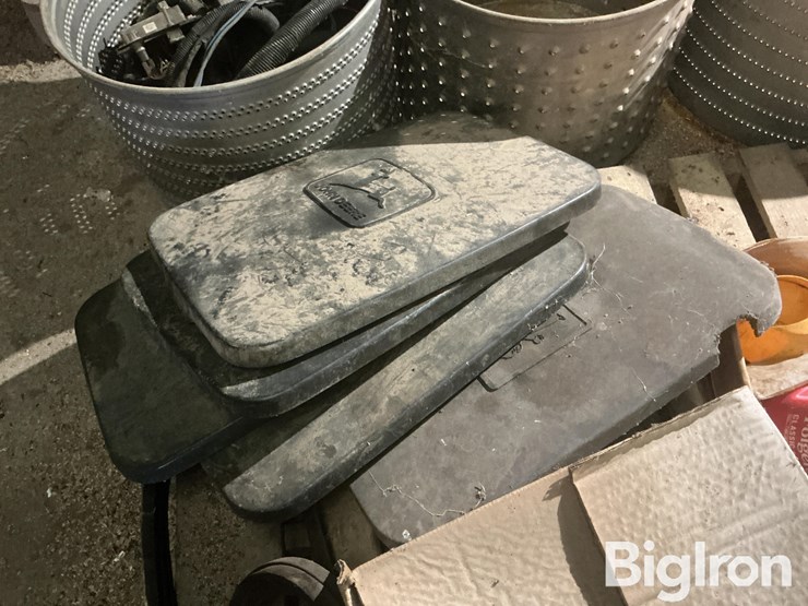 john-deere-200-image-15