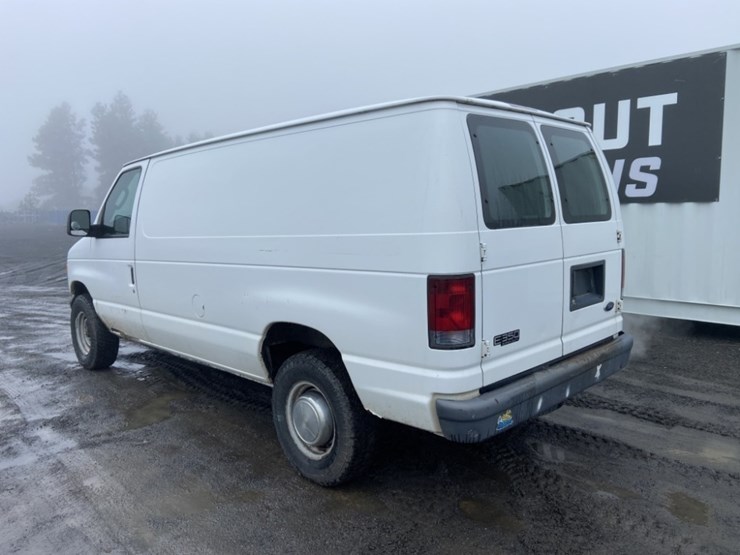 2004-ford-e350-sd-image-3