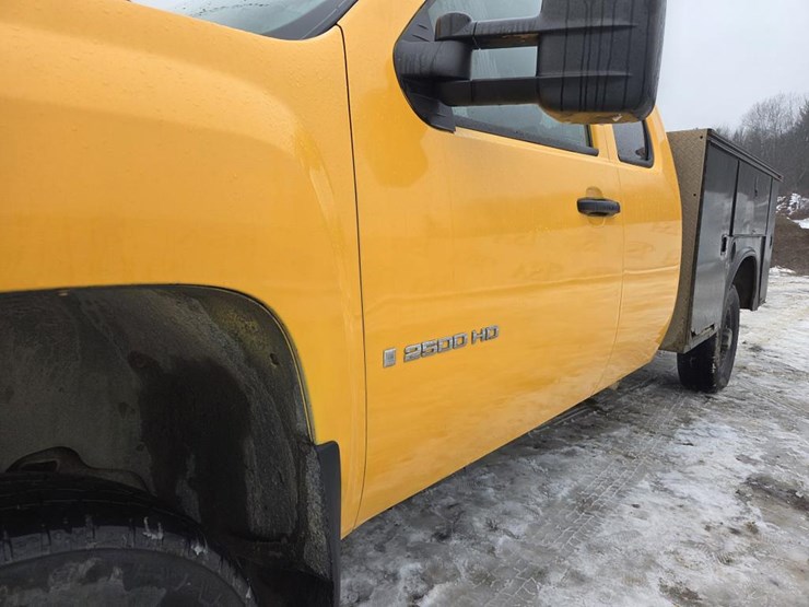 2008-chevrolet-2500-image-15