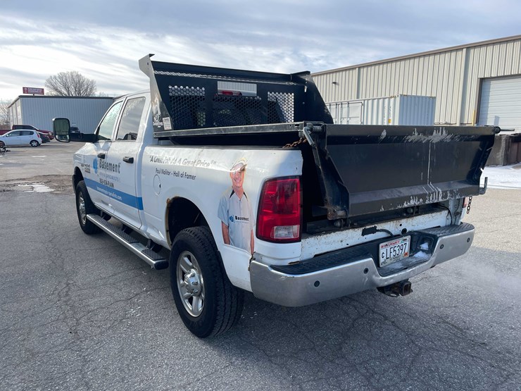 2016-ram-2500-tradesman-image-6