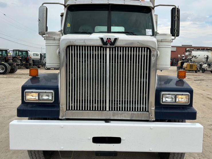 2014-western-star-4900-image-2