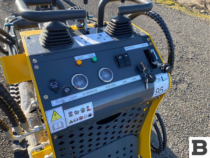 2025-sdlanch-sdll60-mini-skid-steer-loader-image-14