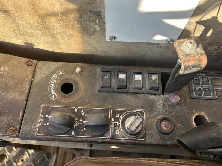 caterpillar-307-image-59