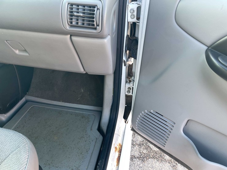 2005-chevrolet-venture-image-43