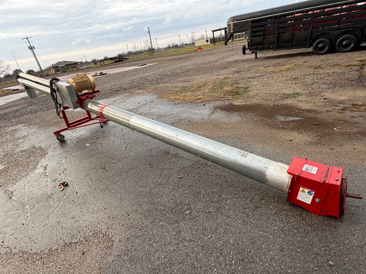 hutchinson-10x30-image-3