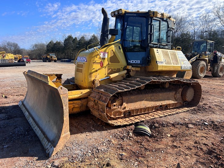 komatsu-d61pxi-24-image-1