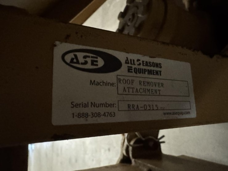 #3280-•-ase-hydraulic-tractor-with-roof-remover-attachment-image-26