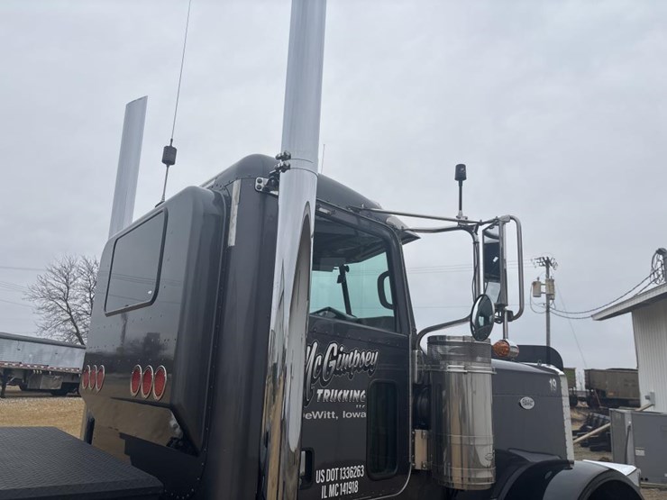 2006-peterbilt-379-image-18