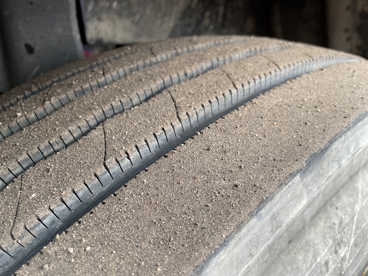 #1000-•-2015-international-tandem-axle-day-cab-semi-tractor-(has-wi-title)-image-10