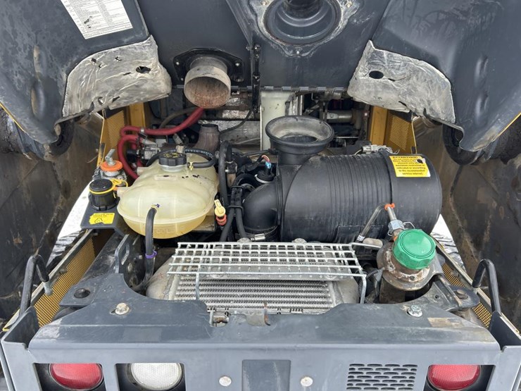 2019-deere-331g-image-32