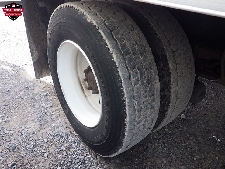 2020-hino-268a-image-6