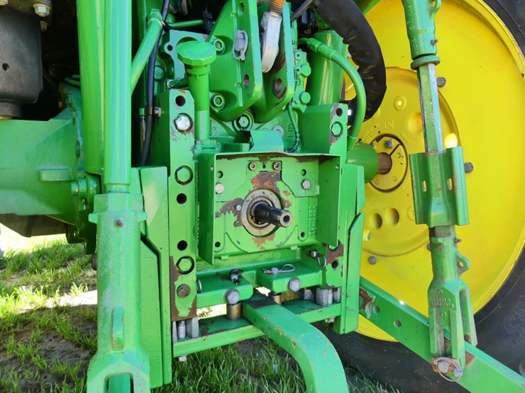2016-john-deere-6110m-image-6