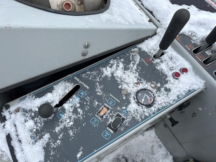 #5012-•-power-boss-tss-floor-scrubber-sweeper-image-32