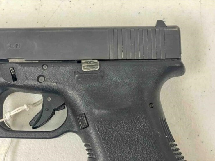 glock-pistol-image-2