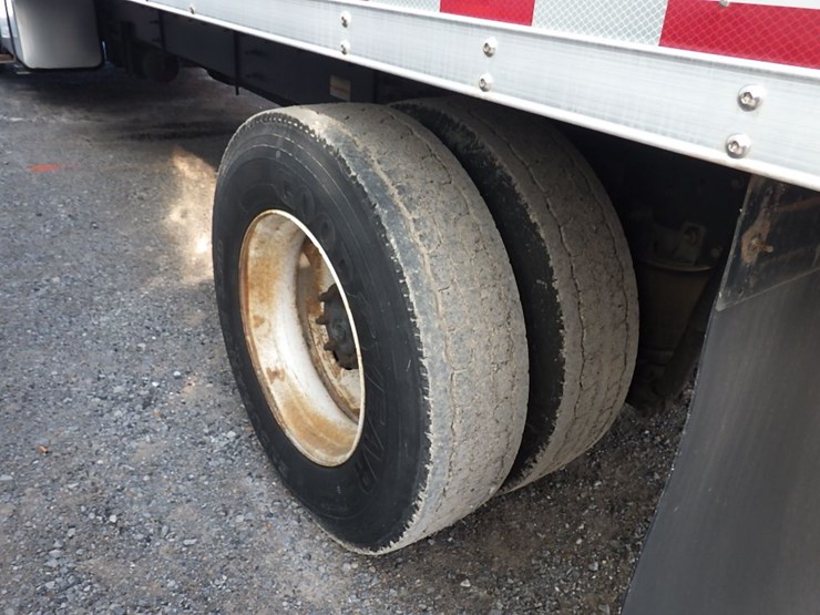 2020-hino-268a-image-9