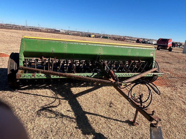 john-deere-8300-image-12