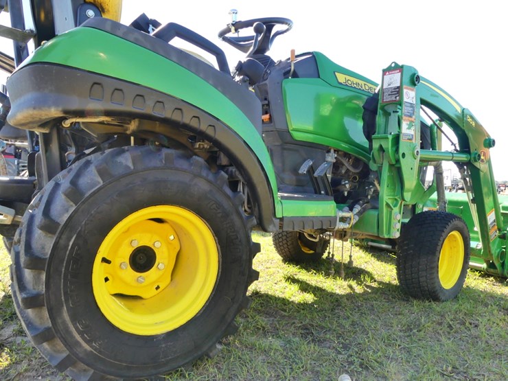 2021-john-deere-1025r-image-6