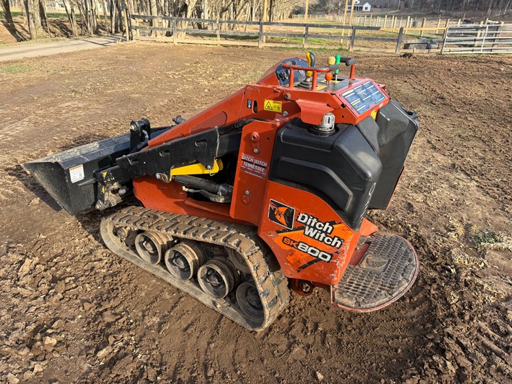 2018-ditch-witch-sk800-image-2