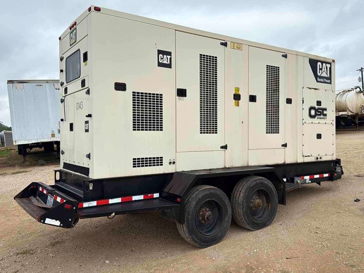 2012-caterpillar-15-image-4