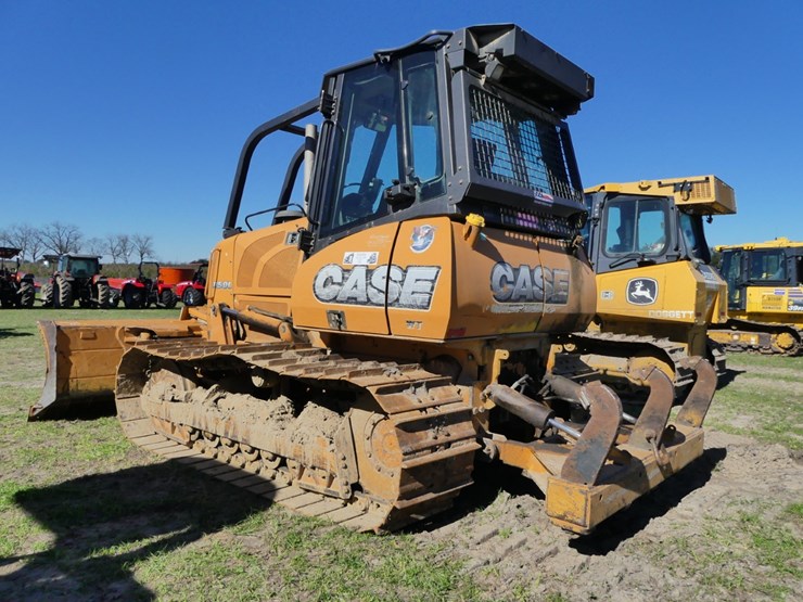 2013-case-850l-image-4