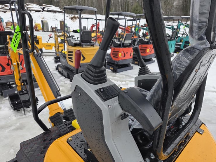 #5017-•-unused-future-ft20-3-mini-excavator-image-25