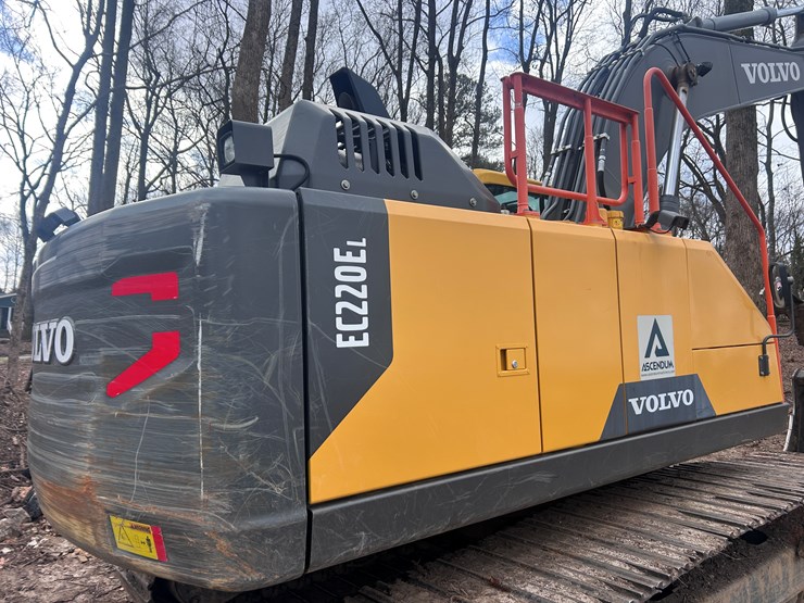 2022-volvo-ec220el-image-14