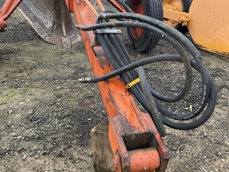 yonkers-johnson-300a-pull-v-ditcher-image-8