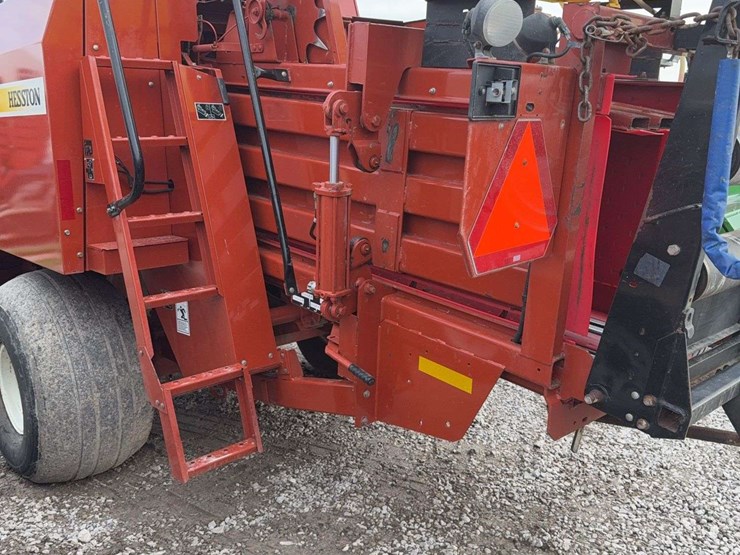 2004-hesston-4760-image-11