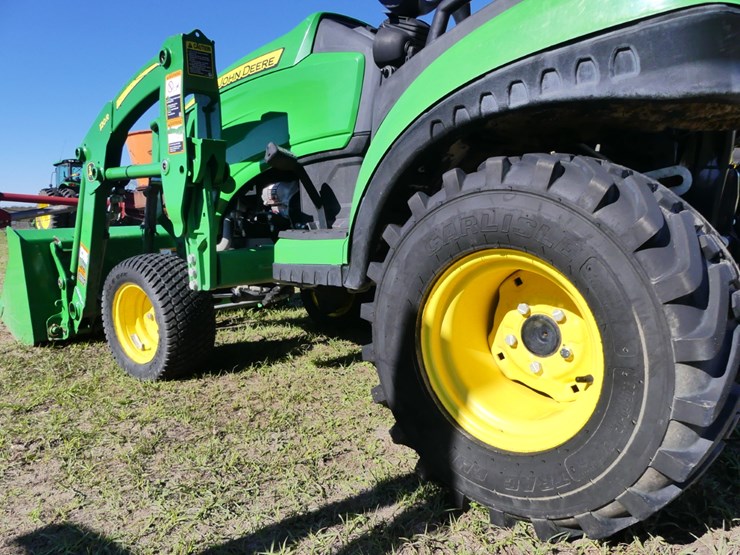 2021-john-deere-1025r-image-5