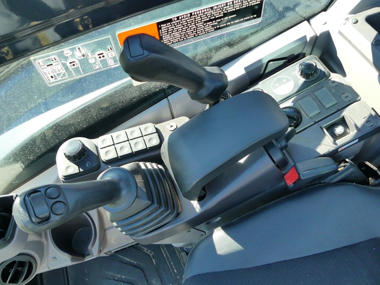 2025-kubota-kx040-5-image-14