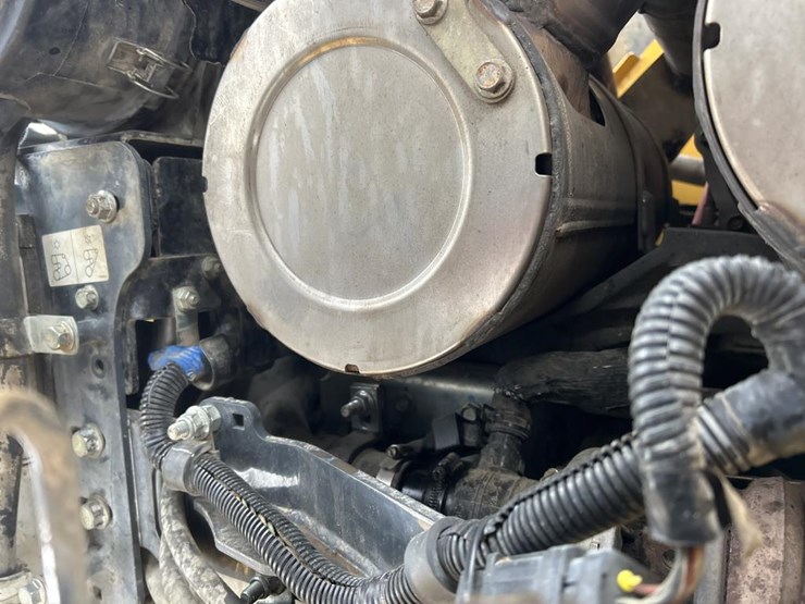 2019-deere-331g-image-38