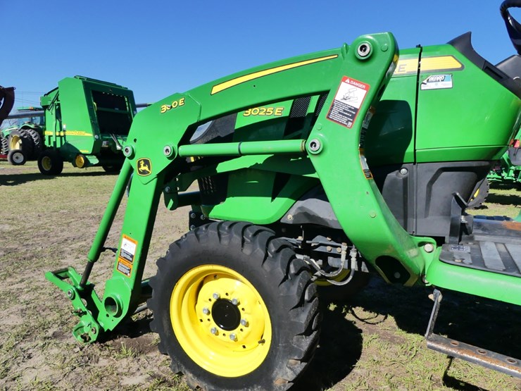 2022-john-deere-3025e-image-9