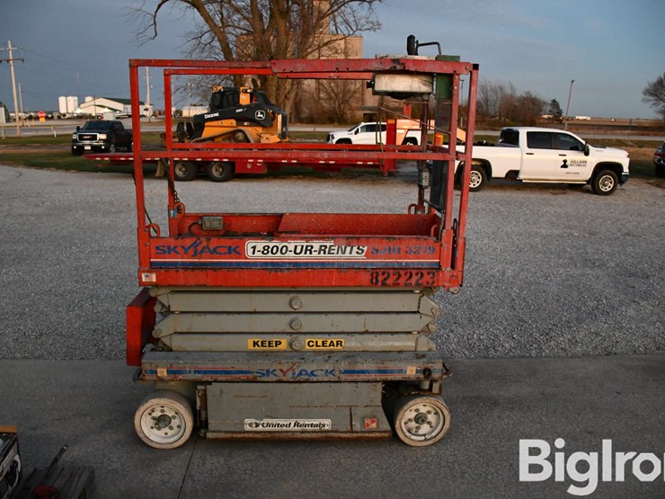 2006-skyjack-sjii-3219-scissor-lift-image-4