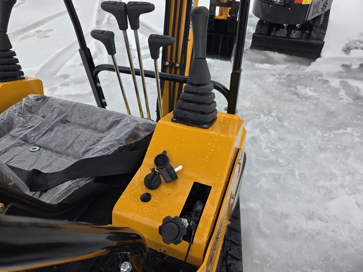 #2188-•-unused-future-ft15-mini-excavator-image-25