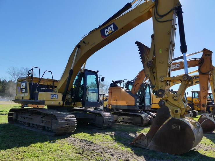 caterpillar-320-image-2