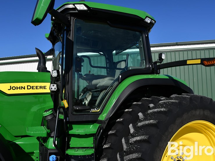 2022-john-deere-8r-410-image-17