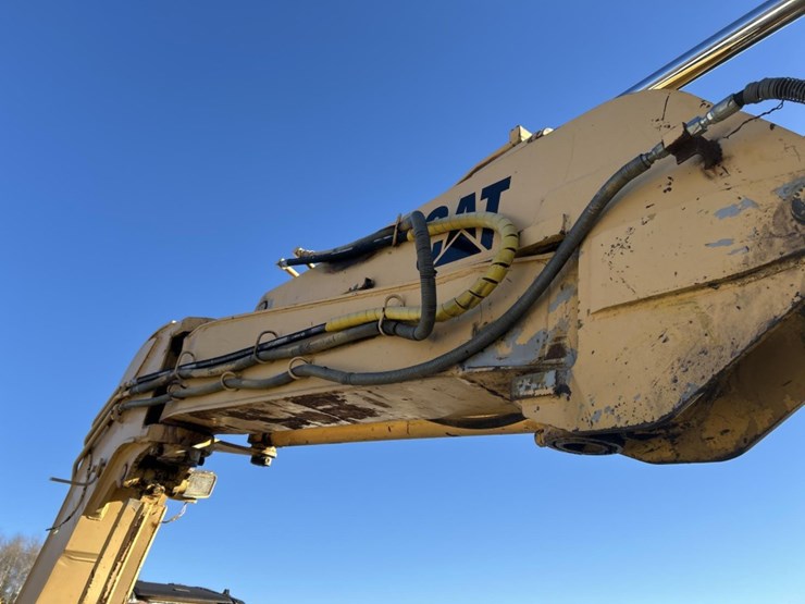 caterpillar-307-image-26