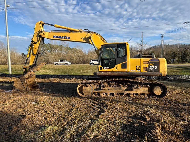 komatsu-pc270-lc-8-image-8