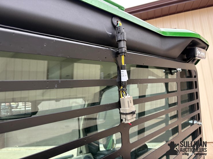 2023-john-deere-gator-image-12